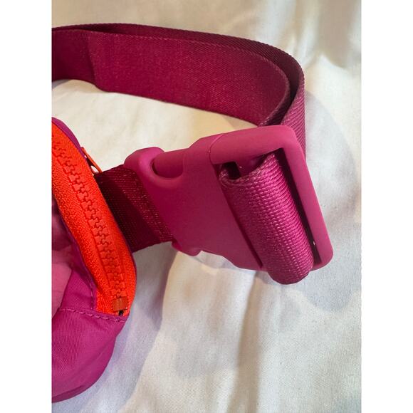 Everywhere Belt Bag - Picture 10 of 12